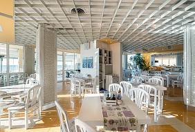 Фото Отель «Афродита Бийч»